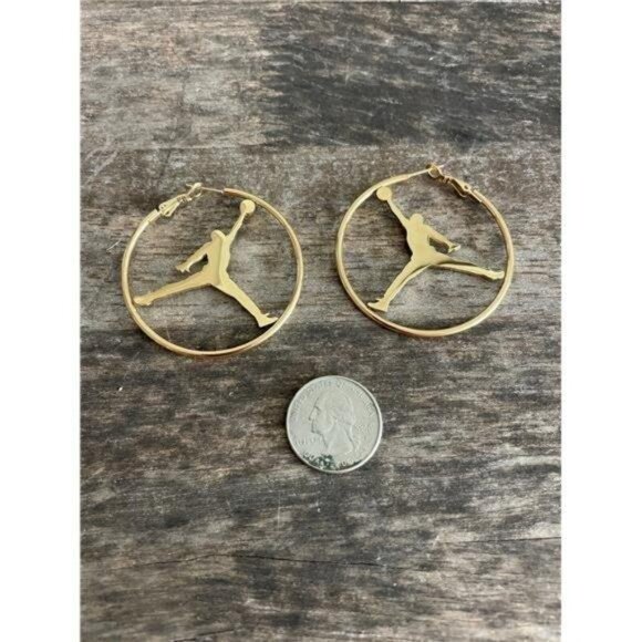 NEW MICHAEL JORDAN JUMPMAN JUMP MAN GOLD‎ - PLATED HOOP CLASP EARRING DANGLE - Picture 4 of 9